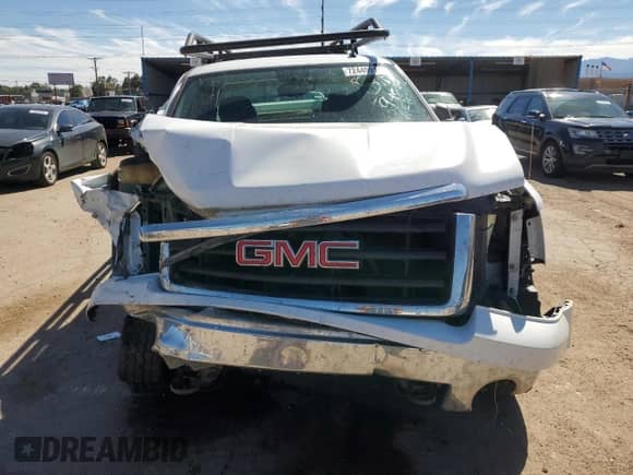 2008 GMC Sierra 1500 SLE2 z VIN 2GTEK19J981249642, wystawiony jako Copart lot #72449914 z przebiegiem 229 426 mil mil oraz Szkoda całkowita • Salvage title. Historia ofert i sprzedaży dostępna na DreamBid. Obrazek 5.