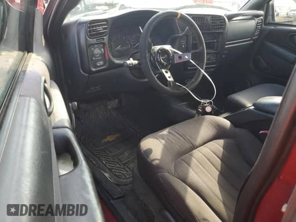 2003 Chevrolet S-10 Fleet z VIN 1GCCS19X438145951, wystawiony jako Copart lot #80416534 z przebiegiem 177 506 mil mil oraz Szkoda całkowita • Salvage title. Historia ofert i sprzedaży dostępna na DreamBid. Obrazek 8.