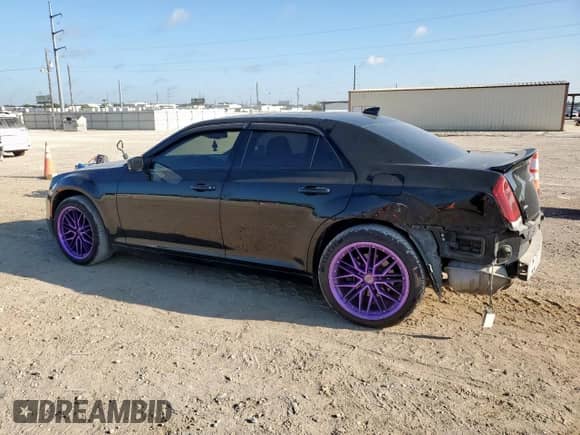 2017 Chrysler 300 S с VIN 2C3CCAGG7HH637587, выставлен на аукционе Copart как лот 70779995 с пробегом 104 868 миль миль и Списание • Salvage title. История ставок и продаж доступна на DreamBid. Изображение 2.