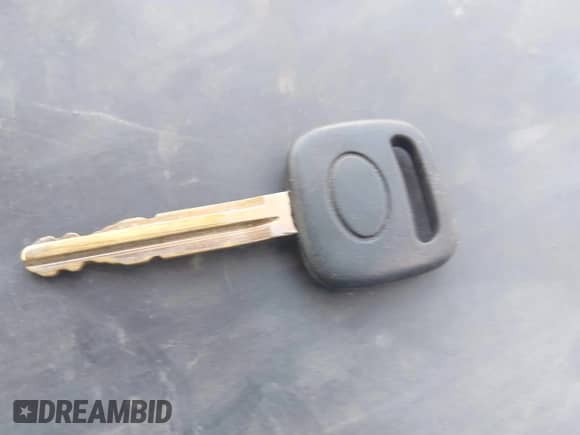 1997 Toyota Camry LE z VIN JT2BF22K5V0069221, wystawiony jako IAAI lot #43226716 z przebiegiem 173 501 mil mil oraz . Historia ofert i sprzedaży dostępna na DreamBid. Obrazek 11.