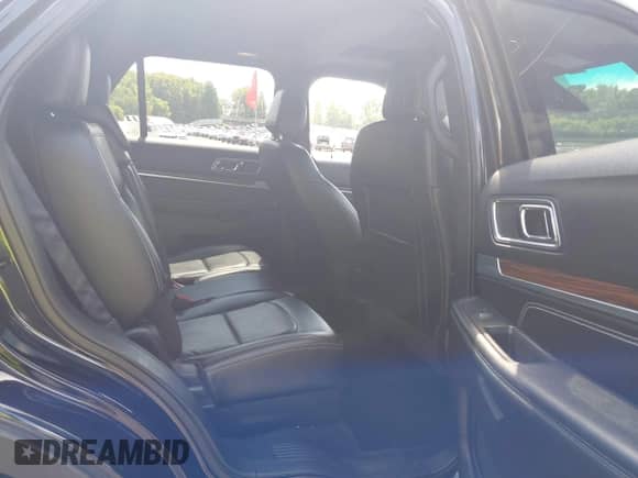 2017 Ford Explorer Limited с VIN 1FM5K8F8XHGB88357, выставлен на аукционе IAAI как лот 43136142 с пробегом 157 284 миль миль и . История ставок и продаж доступна на DreamBid. Изображение 8.