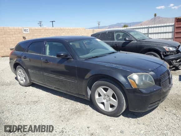 2005 Dodge Magnum SE with VIN 2D4FV48V15H617660, listed as a Copart auction lot 70591935 with 161,212 mi miles and Clean title. Bid and sale history available at DreamBid. Image 4.