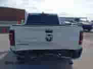 2019 Ram 1500 Laramie z VIN 1C6RREJTXKN743443, wystawiony jako IAAI lot #42539927 z przebiegiem 95 220 mil mil oraz . Historia ofert i sprzedaży dostępna na DreamBid. Obrazek 17.