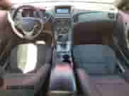 2013 Hyundai Genesis Coupe 2.0T с VIN KMHHT6KDXDU112523, выставлен на аукционе Copart как лот 69474305 с пробегом 107 727 миль миль и Списание • Salvage title. История ставок и продаж доступна на DreamBid. Изображение 8.