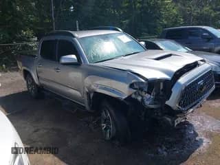 2019 Toyota Tacoma SR z VIN 5TFCZ5AN5KX204104, wystawiony jako IAAI lot #42882077 z przebiegiem 68 661 mil mil oraz . Historia ofert i sprzedaży dostępna na DreamBid. Obrazek 1.