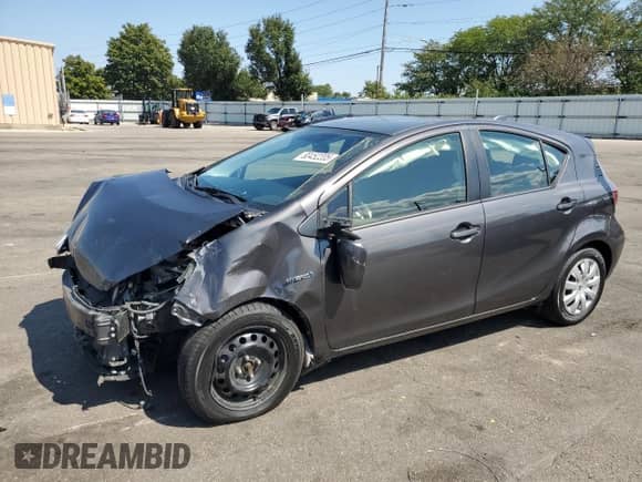 2016 Toyota Prius One z VIN JTDKDTB35G1130396, wystawiony jako Copart lot #80452205 z przebiegiem 115 141 mil mil oraz Szkoda całkowita • Salvage title. Historia ofert i sprzedaży dostępna na DreamBid. Obrazek 1.