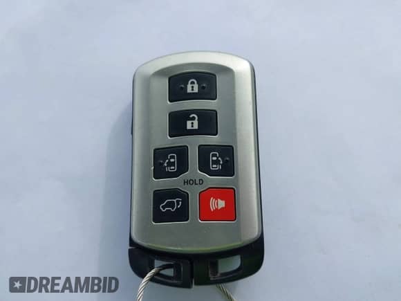 2017 Toyota Sienna SE with VIN 5TDXZ3DC0HS800493, listed as a IAAI auction lot 41946609 with Not provided miles and . Bid and sale history available at DreamBid. Image 11.