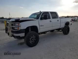 2006 Chevrolet Silverado 2500HD LT1 with VIN 1GCHK23D56F156919, listed as a Copart auction lot 44517785 with 73,250 mi miles and Non repairable. Bid and sale history available at DreamBid. Image 1.
