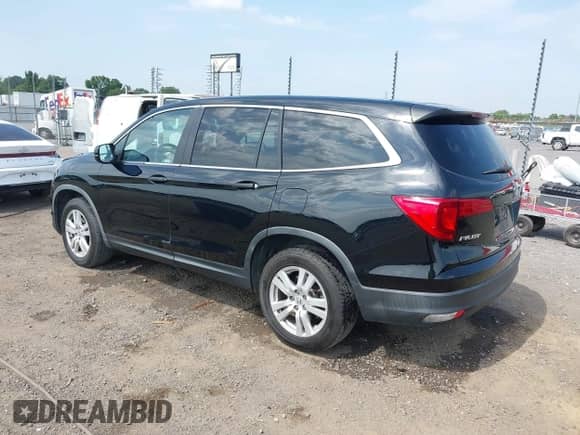 2018 Honda Pilot LX с VIN 5FNYF6H18JB072567, выставлен на аукционе IAAI как лот 42669142 с пробегом 88 300 миль миль и . История ставок и продаж доступна на DreamBid. Изображение 3.