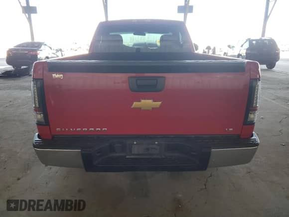 2013 Chevrolet Silverado 1500 Work Truck z VIN 1GCNCPEX5DZ167550, wystawiony jako Copart lot #69094485 z przebiegiem 127 937 mil mil oraz Szkoda całkowita • Salvage title. Historia ofert i sprzedaży dostępna na DreamBid. Obrazek 6.