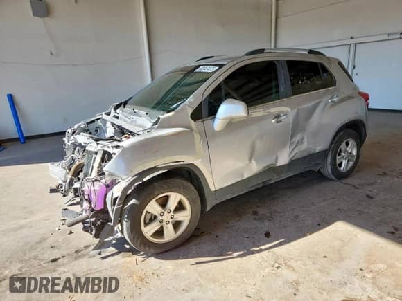 2020 Chevrolet Trax LT z VIN KL7CJLSB8LB033635, wystawiony jako Copart lot #82047475 z przebiegiem 36 905 mil mil oraz Szkoda całkowita • Salvage title. Historia ofert i sprzedaży dostępna na DreamBid. Obrazek 1.
