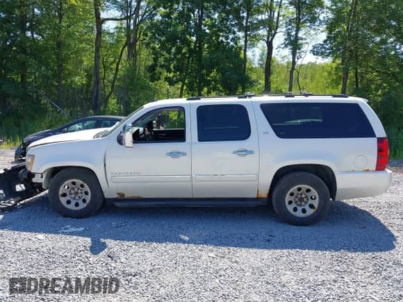 2011 Chevrolet Suburban LTZ с VIN 1GNSKKE36BR396202, выставлен на аукционе IAAI как лот 42928057 с пробегом 172 568 миль миль и . История ставок и продаж доступна на DreamBid. Изображение 14.