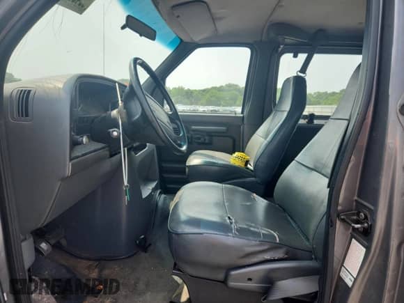 1992 Ford Econoline Cargo с VIN 1FMEE11Y3NHB19960, выставлен на аукционе Copart как лот 59485845 с пробегом 157 226 миль миль и Списание • Salvage title. История ставок и продаж доступна на DreamBid. Изображение 7.