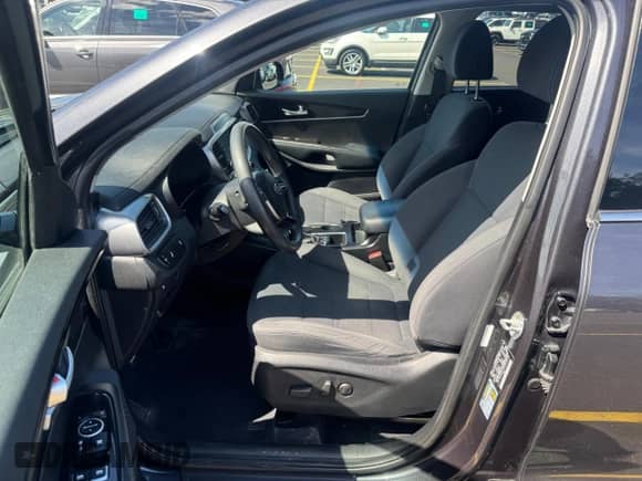 2019 Kia Sorento LX с VIN 5XYPGDA59KG480788, выставлен на аукционе Copart как лот 85012155 с пробегом 108 714 миль миль и Чистый • Clean title. История ставок и продаж доступна на DreamBid. Изображение 14.