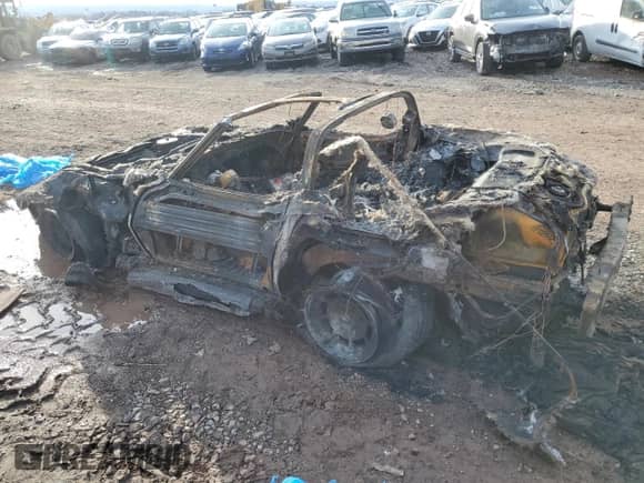 1981 Chevrolet Corvette z VIN 1G1AY8762B5103084, wystawiony jako Copart lot #47263145 z przebiegiem Nie podano mil oraz Szkoda całkowita • Salvage title. Historia ofert i sprzedaży dostępna na DreamBid. Obrazek 2.