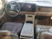 2000 Chevrolet Suburban LT z VIN 3GNEC16T0YG132453, wystawiony jako Copart lot #75047174 z przebiegiem Nie podano mil oraz Szkoda całkowita • Salvage title. Historia ofert i sprzedaży dostępna na DreamBid. Obrazek 8.