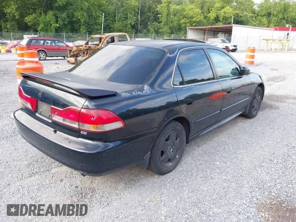 2001 Honda Accord EX с VIN 1HGCG16541A046736, выставлен на аукционе IAAI как лот 42772821 с пробегом 183 329 миль миль и . История ставок и продаж доступна на DreamBid. Изображение 4.