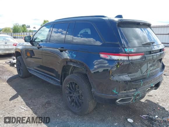 2023 Jeep Grand Cherokee Overland z VIN 1C4RJHDG2PC526889, wystawiony jako IAAI lot #42247177 z przebiegiem 71 390 mil mil oraz . Historia ofert i sprzedaży dostępna na DreamBid. Obrazek 3.