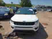 2019 Jeep Compass Altitude z VIN 3C4NJCBBXKT636725, wystawiony jako IAAI lot #43200549 z przebiegiem 99 713 mil mil oraz . Historia ofert i sprzedaży dostępna na DreamBid. Obrazek 13.