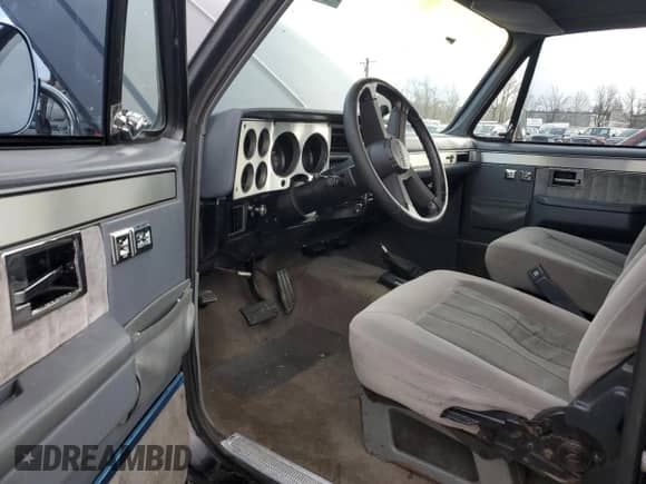 1987 Chevrolet Blazer with VIN 1GNEV18K9HF102612, listed as a Copart auction lot 86757414 with 6,978 mi miles and Clean title. Bid and sale history available at DreamBid. Image 8.