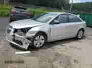 2013 Chevrolet Cruze LS с VIN 1G1PB5SG5D7235256, выставлен на аукционе Copart как лот 64520315 с пробегом 160 413 миль миль и Списание • Salvage title. История ставок и продаж доступна на DreamBid. Изображение 1.