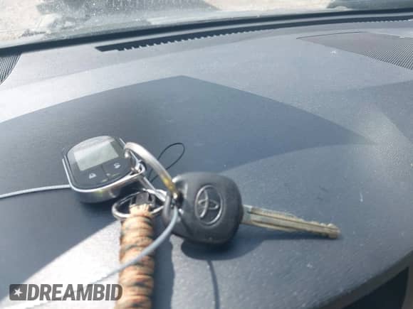 2011 Toyota Sienna LE with VIN 5TDKK3DC2BS039875, listed as a IAAI auction lot 43309902 with 302,195 mi miles and . Bid and sale history available at DreamBid. Image 11.