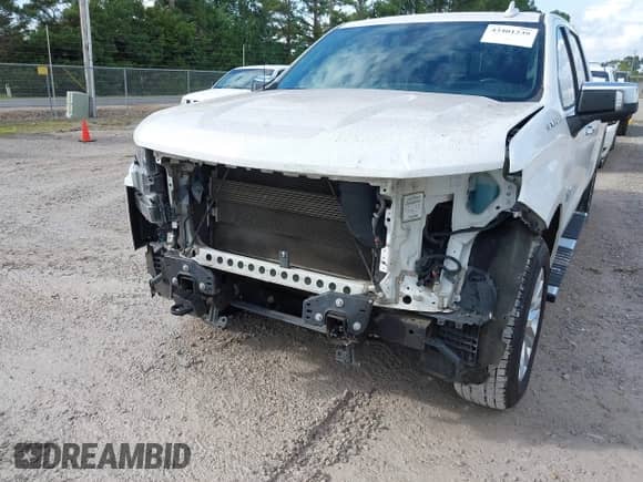 2019 Chevrolet Silverado 1500 LTZ with VIN 3GCPWEED9KG282157, listed as a IAAI auction lot 43401239 with 139,219 mi miles and . Bid and sale history available at DreamBid. Image 6.