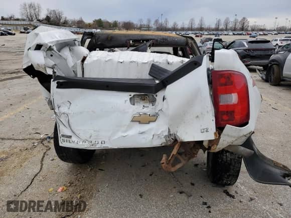 2009 Chevrolet Silverado 1500 LTZ с VIN 1GCEK39029Z116166, выставлен на аукционе Copart как лот 46676735 с пробегом Не указан миль и На запчасти • Non repairable. История ставок и продаж доступна на DreamBid. Изображение 6.