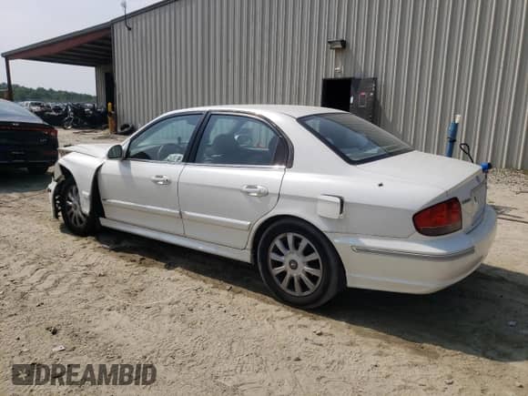 2002 Hyundai Sonata GLS z VIN KMHWF35H82A531450, wystawiony jako Copart lot #60841305 z przebiegiem 181 465 mil mil oraz Szkoda całkowita • Salvage title. Historia ofert i sprzedaży dostępna na DreamBid. Obrazek 2.