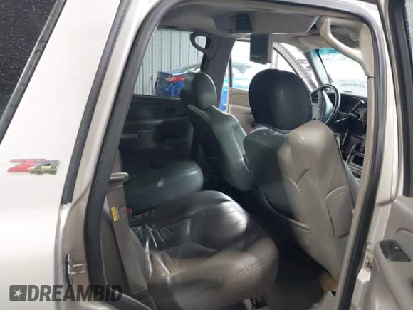 2005 Chevrolet Tahoe Z71 z VIN 1GNEK13T65R180512, wystawiony jako IAAI lot #42909906 z przebiegiem 194 340 mil mil oraz . Historia ofert i sprzedaży dostępna na DreamBid. Obrazek 8.