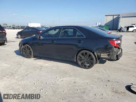 2014 Toyota Camry LE with VIN 4T1BF1FK6EU792298, listed as a Copart auction lot 81860445 with 170,038 mi miles and Salvage title. Bid and sale history available at DreamBid. Image 2.