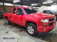 2016 Chevrolet Silverado 1500 LT z VIN 1GCVKREH4GZ418294, wystawiony jako Copart lot #89671855 z przebiegiem 136 830 mil mil oraz Czysty tytuł • Clean title. Historia ofert i sprzedaży dostępna na DreamBid. Obrazek 4.