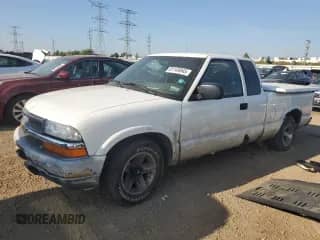 2003 Chevrolet S-10 с VIN 1GCCS19H138244333, выставлен на аукционе Copart как лот 81149045 с пробегом Не указан миль и Списание • Salvage title. История ставок и продаж доступна на DreamBid. Изображение 1.