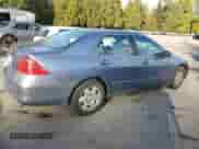 2007 Honda Accord LX z VIN 1HGCM56427A009989, wystawiony jako Copart lot #82493715 z przebiegiem 179 362 mil mil oraz Szkoda całkowita • Salvage title. Historia ofert i sprzedaży dostępna na DreamBid. Obrazek 3.