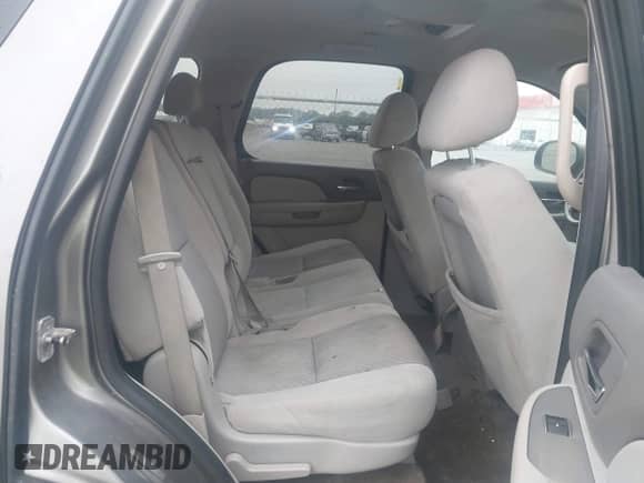 2009 Chevrolet Tahoe LS with VIN 1GNEC13369R154950, listed as a IAAI auction lot 42346781 with 241,404 mi miles and . Bid and sale history available at DreamBid. Image 8.