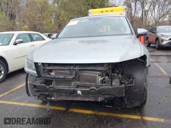 2020 Volkswagen Tiguan S с VIN 3VV1B7AX3LM127590, выставлен на аукционе IAAI как лот 40852532 с пробегом 62 465 миль миль и . История ставок и продаж доступна на DreamBid. Изображение 6.