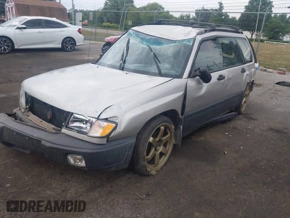1999 Subaru Forester L with VIN JF1SF6354XG749831, listed as a IAAI auction lot 42828461 with 137,748 mi miles and . Bid and sale history available at DreamBid. Image 16.