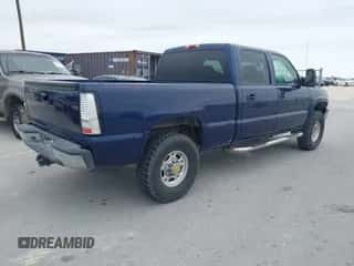 2002 Chevrolet Silverado 1500HD LS z VIN 1GCGK13U92F161881, wystawiony jako IAAI lot #41542660 z przebiegiem 267 478 mil mil oraz . Historia ofert i sprzedaży dostępna na DreamBid. Obrazek 4.