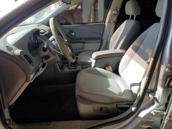 2007 Chevrolet Malibu 1LS с VIN 1G1ZS58F67F257851, выставлен на аукционе Copart как лот 72221324 с пробегом 189 971 миль миль и Списание • Salvage title. История ставок и продаж доступна на DreamBid. Изображение 7.