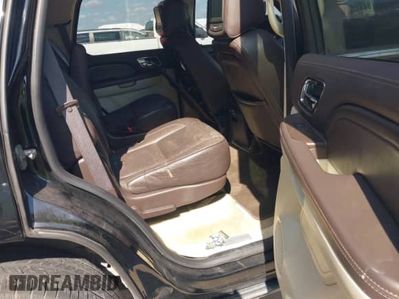 2010 Cadillac Escalade Platinum Edition with VIN 1GYUKDEF4AR152919, listed as a IAAI auction lot 42912076 with 134,742 mi miles and . Bid and sale history available at DreamBid. Image 8.