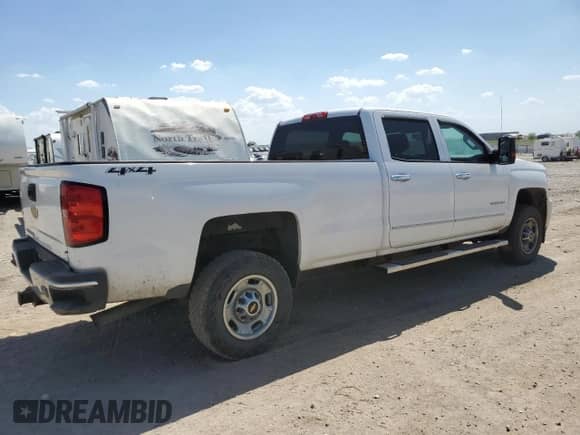2015 Chevrolet Silverado 2500HD Work Truck z VIN 1GC1KUEG0FF536514, wystawiony jako Copart lot #53471415 z przebiegiem 187 156 mil mil oraz Szkoda całkowita • Salvage title. Historia ofert i sprzedaży dostępna na DreamBid. Obrazek 3.