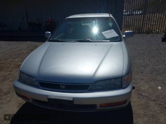 1996 Honda Accord LX z VIN 1HGCD563XTA192561, wystawiony jako IAAI lot #42915033 z przebiegiem 184 789 mil mil oraz . Historia ofert i sprzedaży dostępna na DreamBid. Obrazek 6.