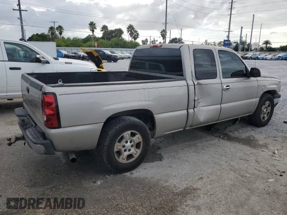 2007 Chevrolet Silverado 1500 Work Truck z VIN 1GCEC19X27Z184222, wystawiony jako Copart lot #83969195 z przebiegiem 340 111 mil mil oraz Szkoda całkowita • Salvage title. Historia ofert i sprzedaży dostępna na DreamBid. Obrazek 3.