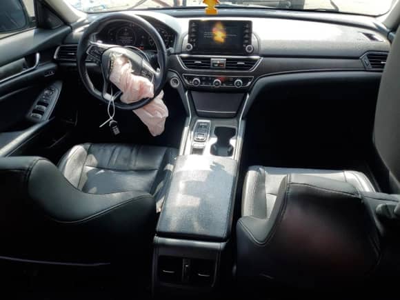 2018 Honda Accord EX-L z VIN 1HGCV2F66JA024760, wystawiony jako Copart lot #86138225 z przebiegiem 134 917 mil mil oraz Nie do naprawy • Non repairable. Historia ofert i sprzedaży dostępna na DreamBid. Obrazek 8.