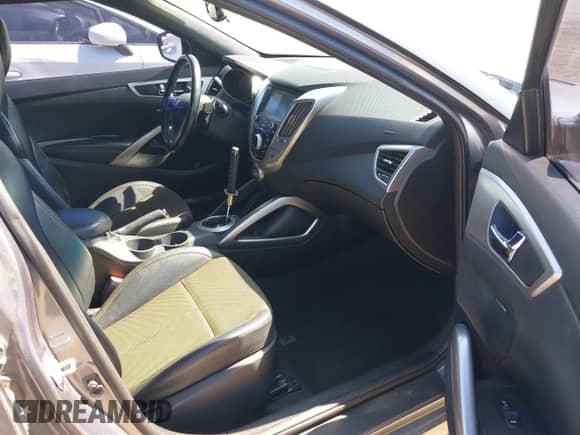 2016 Hyundai Veloster с VIN KMHTC6AD6GU267165, выставлен на аукционе IAAI как лот 43435554 с пробегом 78 417 миль миль и . История ставок и продаж доступна на DreamBid. Изображение 5.