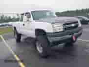 2004 Chevrolet Silverado 2500HD LT z VIN 1GCHK29164E130488, wystawiony jako IAAI lot #42934215 z przebiegiem 380 858 mil mil oraz . Historia ofert i sprzedaży dostępna na DreamBid. Obrazek 1.
