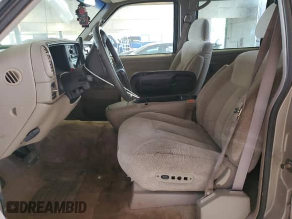 2000 Chevrolet Silverado 2500 с VIN 1GCGC23R2YF404468, выставлен на аукционе Copart как лот 66318305 с пробегом 247 674 миль миль и Чистый • Clean title. История ставок и продаж доступна на DreamBid. Изображение 7.