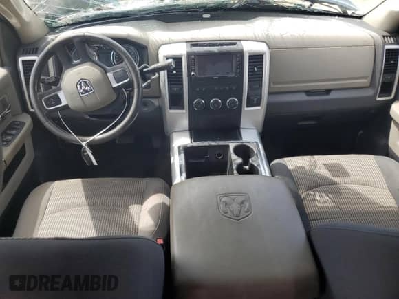 2010 Dodge 2500 SLT z VIN 3D7TP2CL8AG159541, wystawiony jako Copart lot #56037075 z przebiegiem 189 201 mil mil oraz Szkoda całkowita • Salvage title. Historia ofert i sprzedaży dostępna na DreamBid. Obrazek 8.