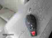 2012 Jeep Grand Cherokee Laredo z VIN 1C4RJEAG1CC229237, wystawiony jako IAAI lot #41613422 z przebiegiem 206 633 mil mil oraz . Historia ofert i sprzedaży dostępna na DreamBid. Obrazek 11.