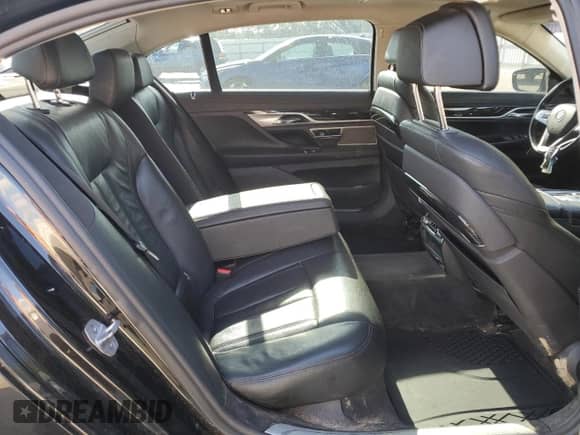 2019 BMW 7 Series 740i xDrive with VIN WBA7E4C53KGV28668, listed as a Copart auction lot 57940075 with 116,131 mi miles and Clean title. Bid and sale history available at DreamBid. Image 10.